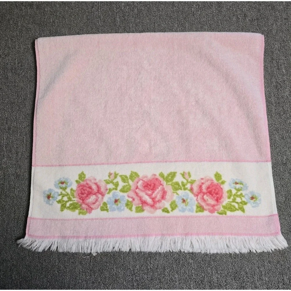 VTG Martex Terri-down West Point Pepperell Pink Floral Towel Romantic
